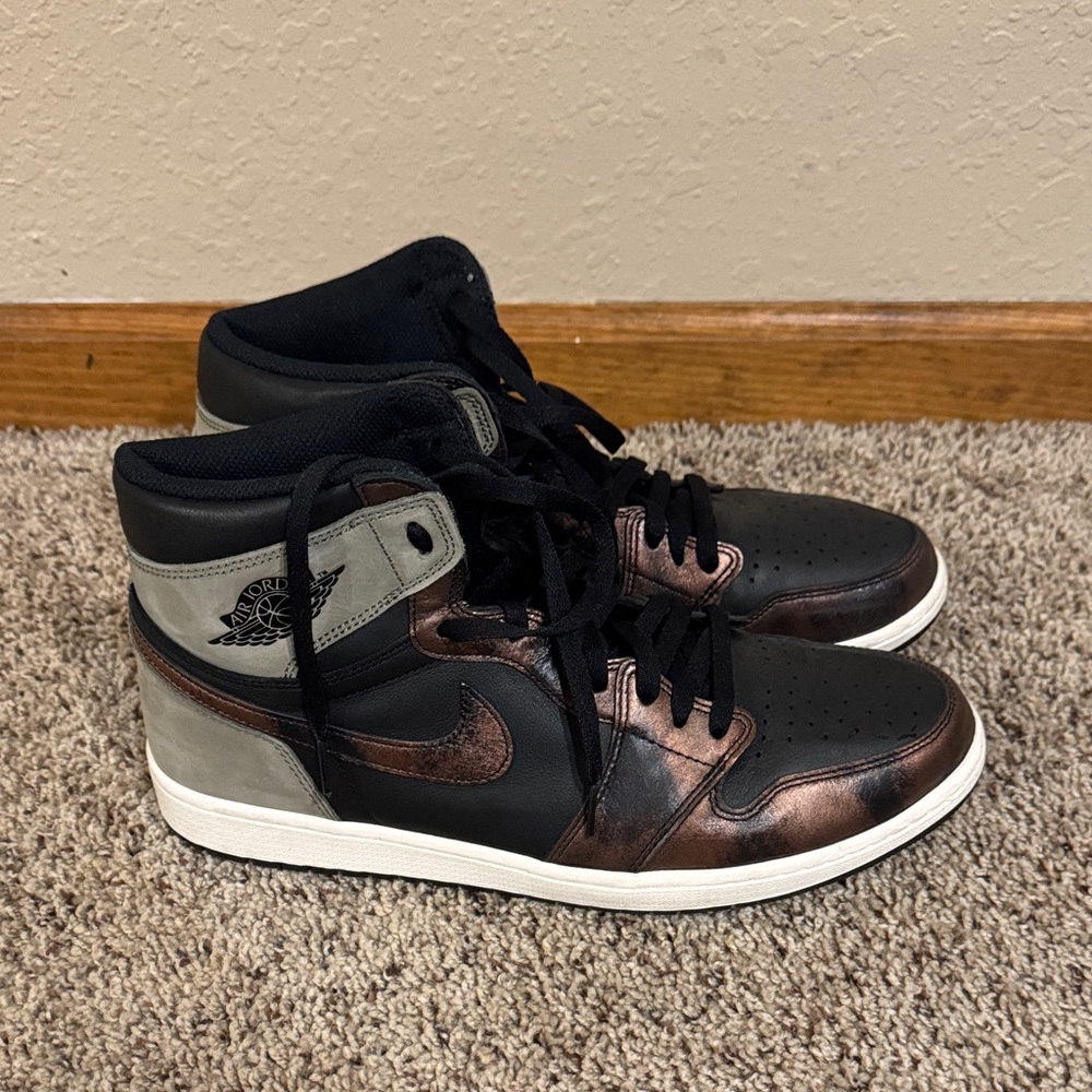 Jordan 1 Retro High Light Army Rust Shadow Patina
